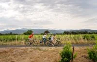 V&eacute;lo sur la voie verte entre Gignac et le pont du Diable