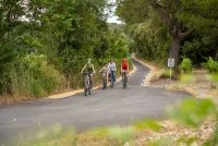 A v&eacute;lo sur la voie verte entre Gignac et le pont du Diable