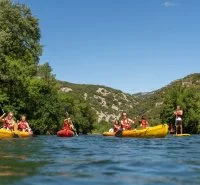 Cano&euml; dans les gorges de l'H&eacute;rault