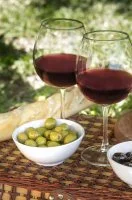 delicious-picnic-still-life &copy; freepik
