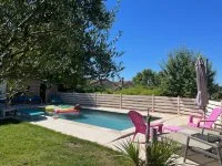 piscine plaissan &copy; conciergerie scoglia