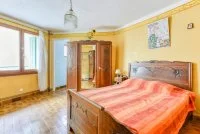 la chambre qui donne sur la rue &copy; Emmanuel Martin