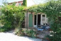 G&icirc;te, ext&eacute;rieur &copy; Mme Colette P&eacute;rez