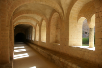 Cloître de l'abbaye de Gellone © Piquart Benoit-OTI-SGVH