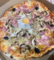 pizza lola 2 &copy; facebook pizza lola