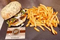 petit bistrot burger &copy; petit bistrot